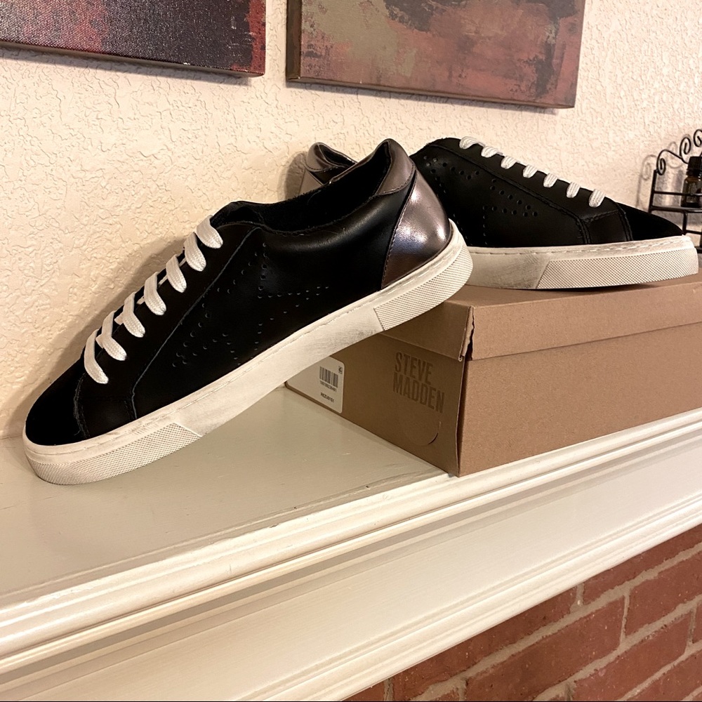 Steve Madden Rezume sneakers, NIB, black